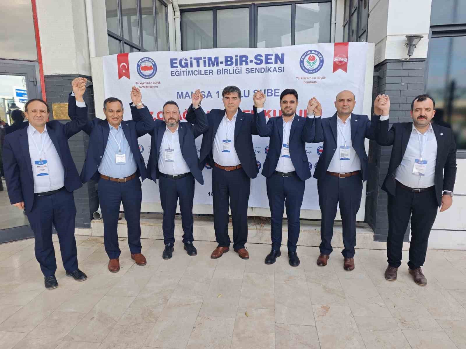 Eğitim-Bir-Sen Manisa'da Ahmet Yasav güven tazeledi