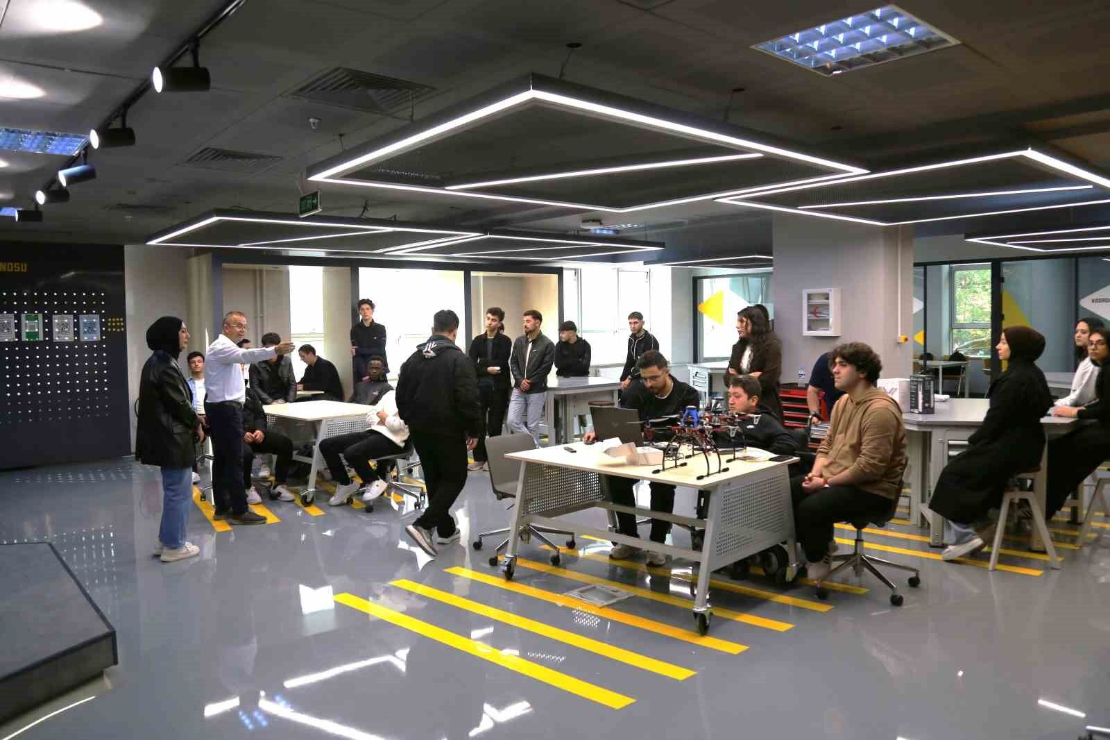 Gümüşhane'de Milli Teknoloji Atölyesi öğrencilerin kullanımına açıldı
