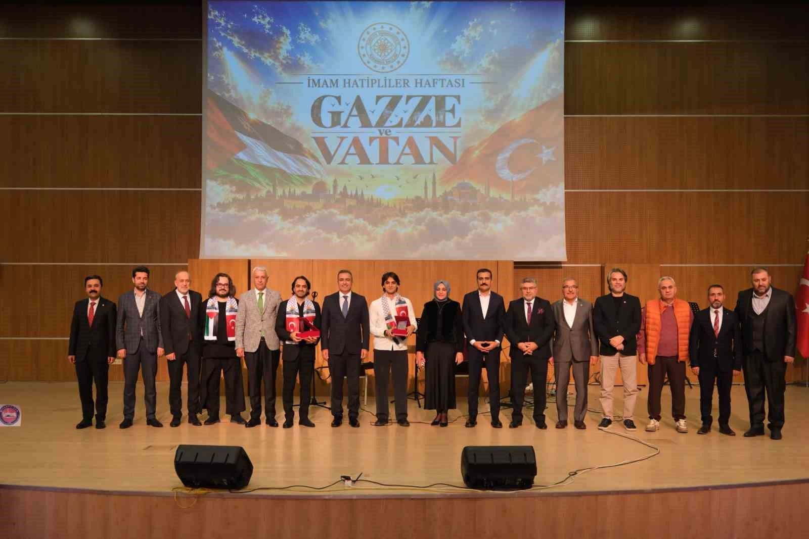 Karaman'da İmam Hatipliler Haftası 'Gazze ve Vatan' temasıyla kutlandı