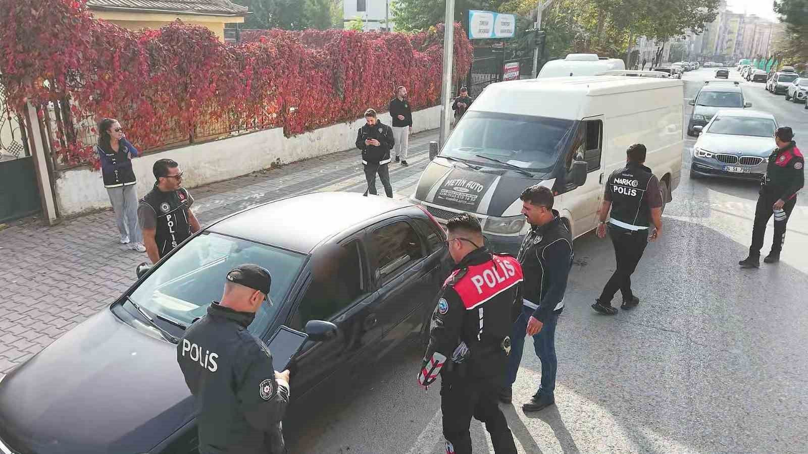 Malatya'da okul çevrelerinde huzur ve güven denetimi