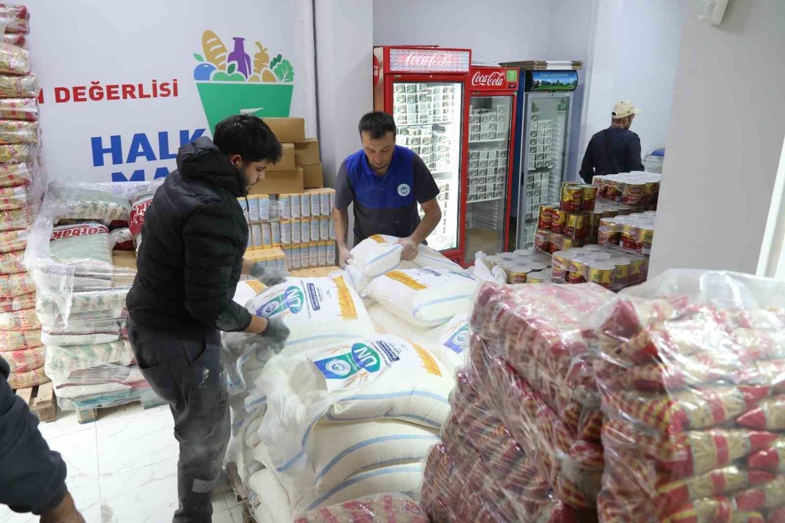Odunpazarı'nın un üretimi ihtiyaç sahibi ailelerin sofrasına ulaşıyor