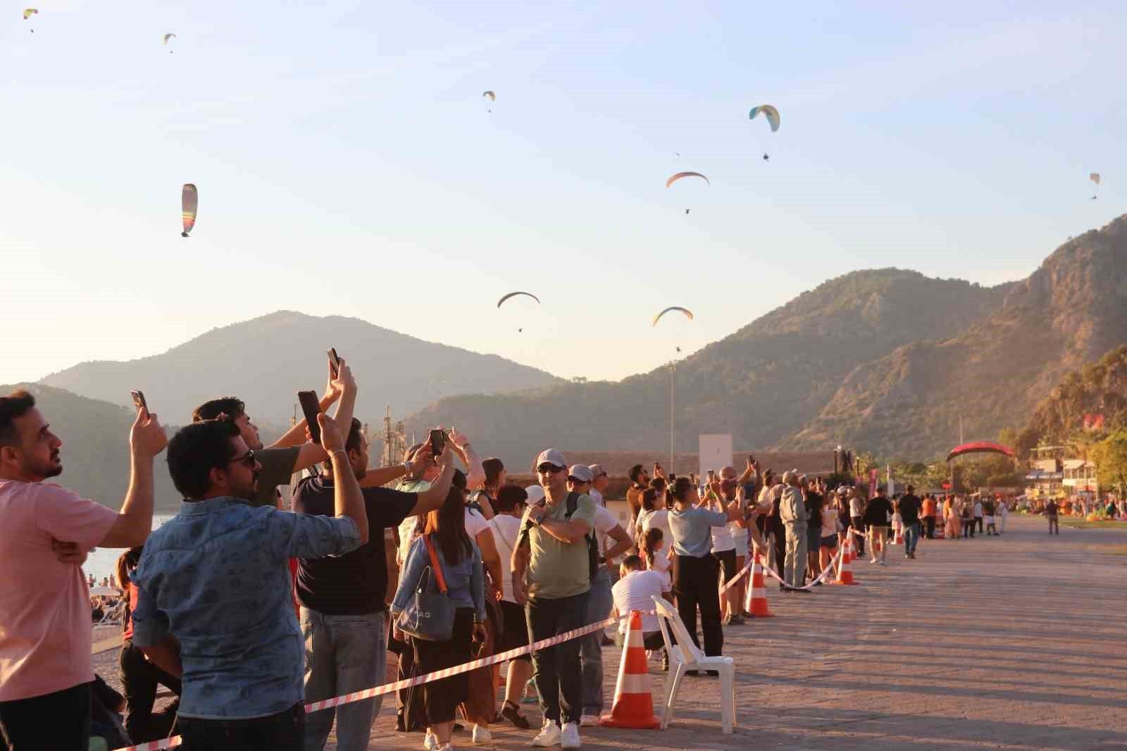 Ölüdeniz Hava Oyunları Festivali'nin açılışı gerçekleştirildi