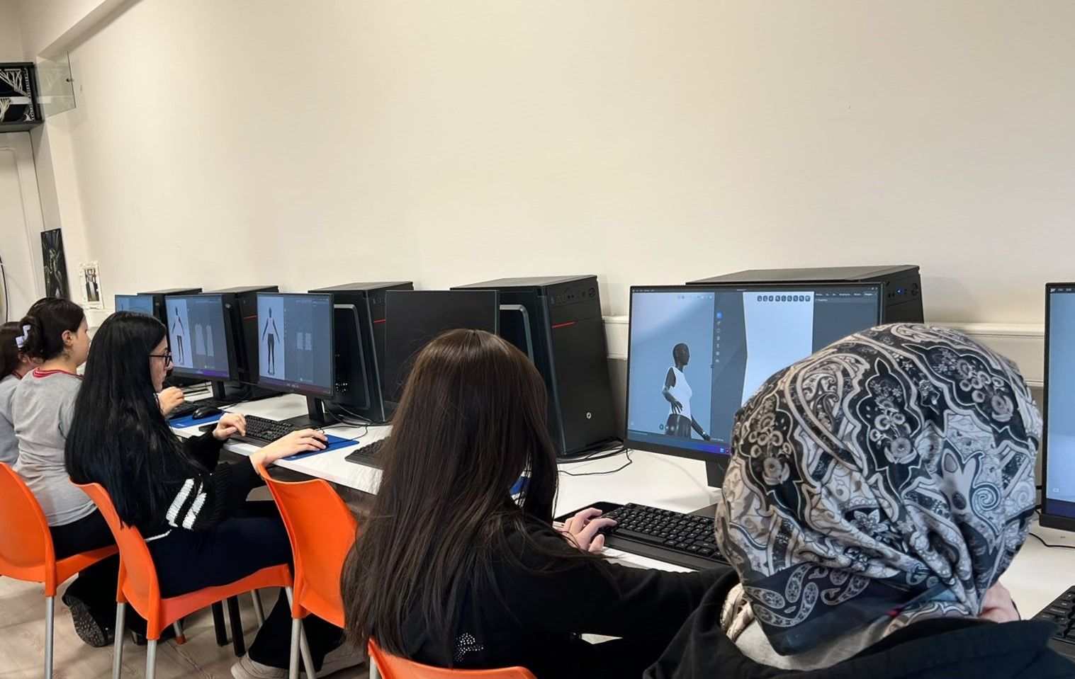 Tokat'ta geleceğin moda tasarımcılarına dijital dönüşüm desteği