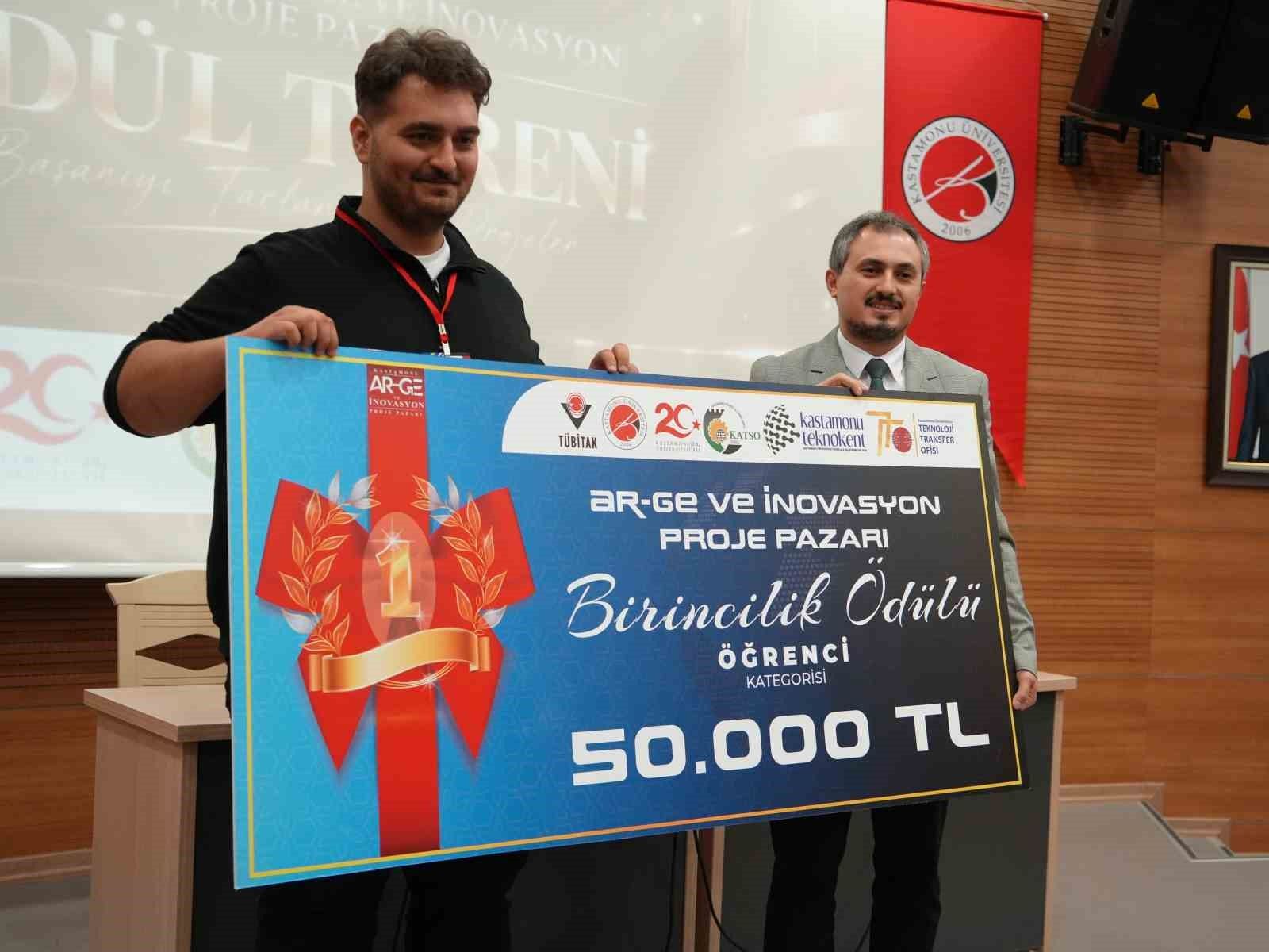 Türkiye'nin dört bir yanından uzman ve öğrencilerin projeleri 'Proje Pazarı'nda yarıştı